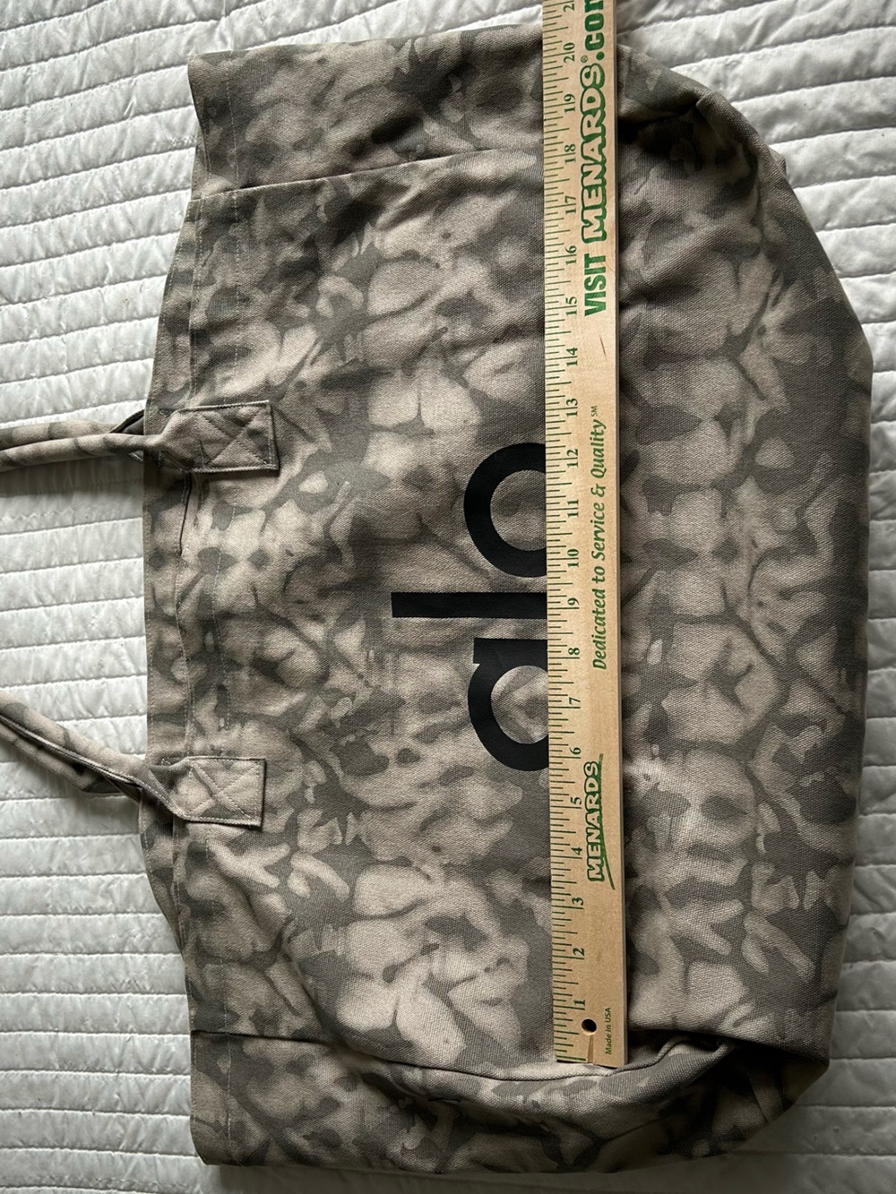 ALO Yoga Olive Green Patterned Canvas Tote with Black Logo - Picture 3 of 7